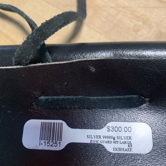 Contemporary Ketoh Arm Guard- - Picture 9 of 10